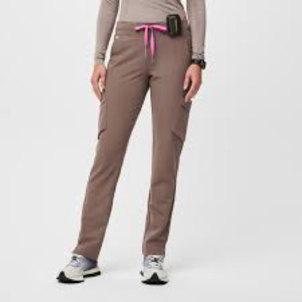 Figs Smokey taupe high waisted Tola scrub pants. Size tall extra large